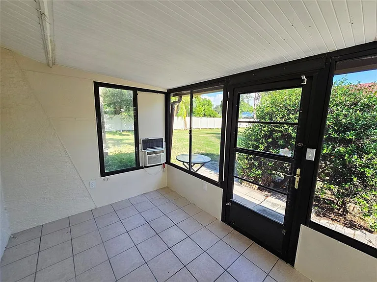 1225 56th St W — Photo 22