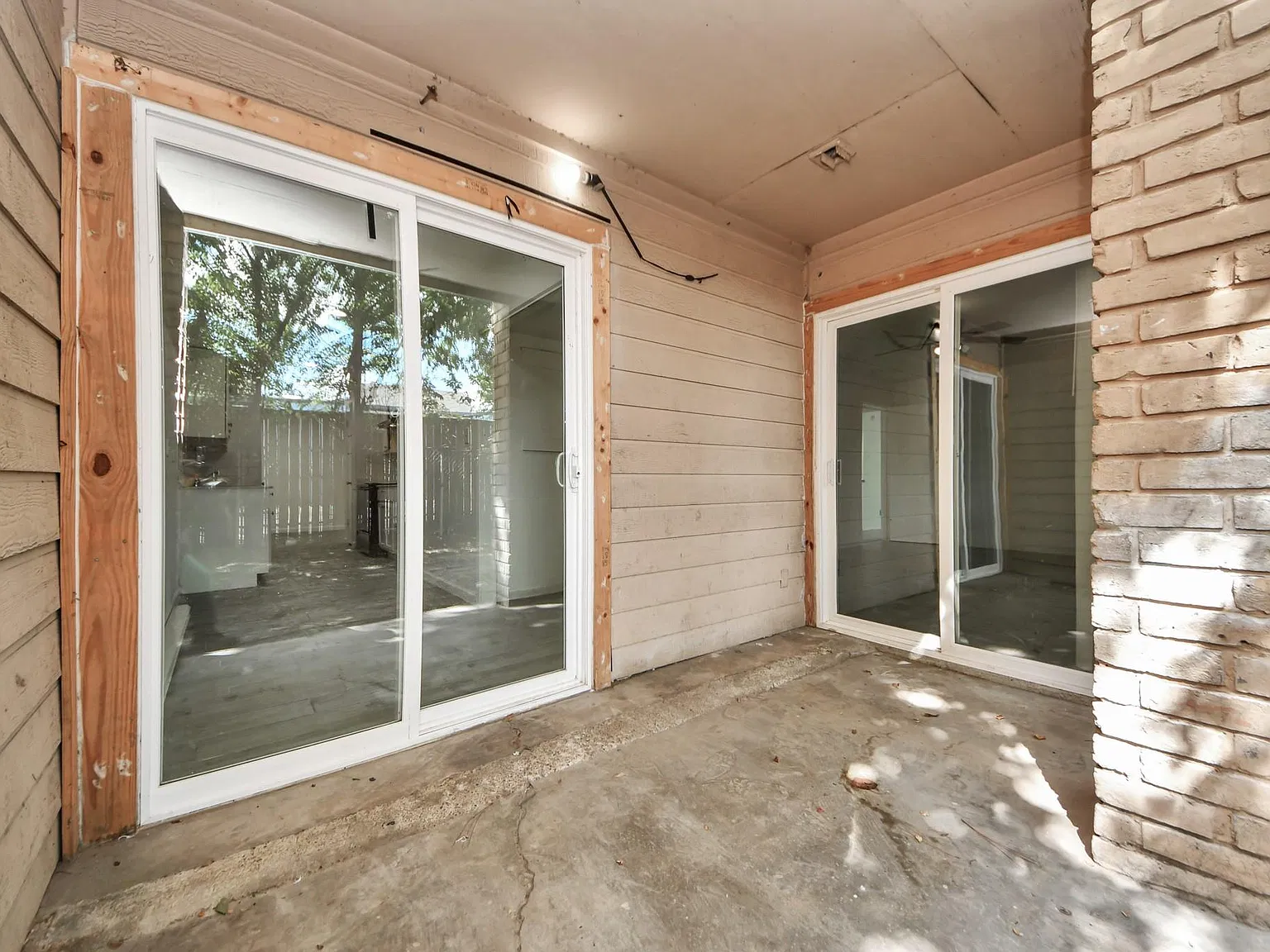 3 bed, 2.0 bath, 1373 sqft, $1,100 — Photo 3