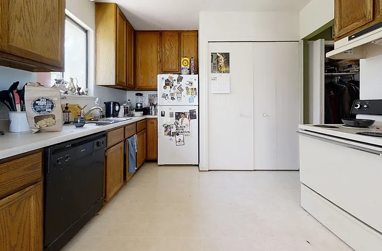 795-97 N Maple Rd #795 — Photo 2