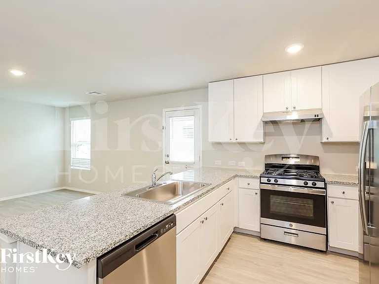 10606 Varmus Dr — Photo 7
