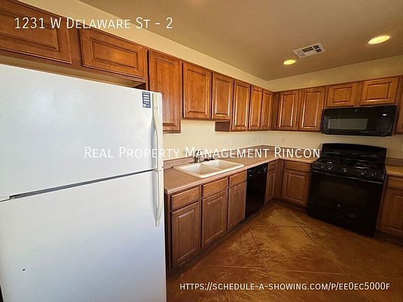 5th image of 1231 W Delaware St Unit 2