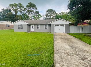 5616 Newcastle Dr, Gautier, MS 39553