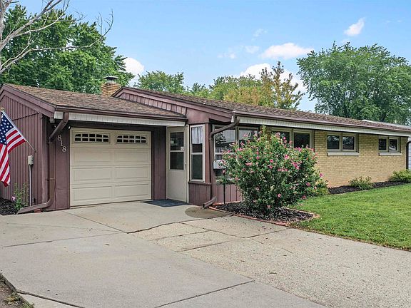 3rd image of 818 Gross Ave