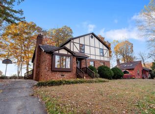 701 N Carr St, Mebane, NC 27302