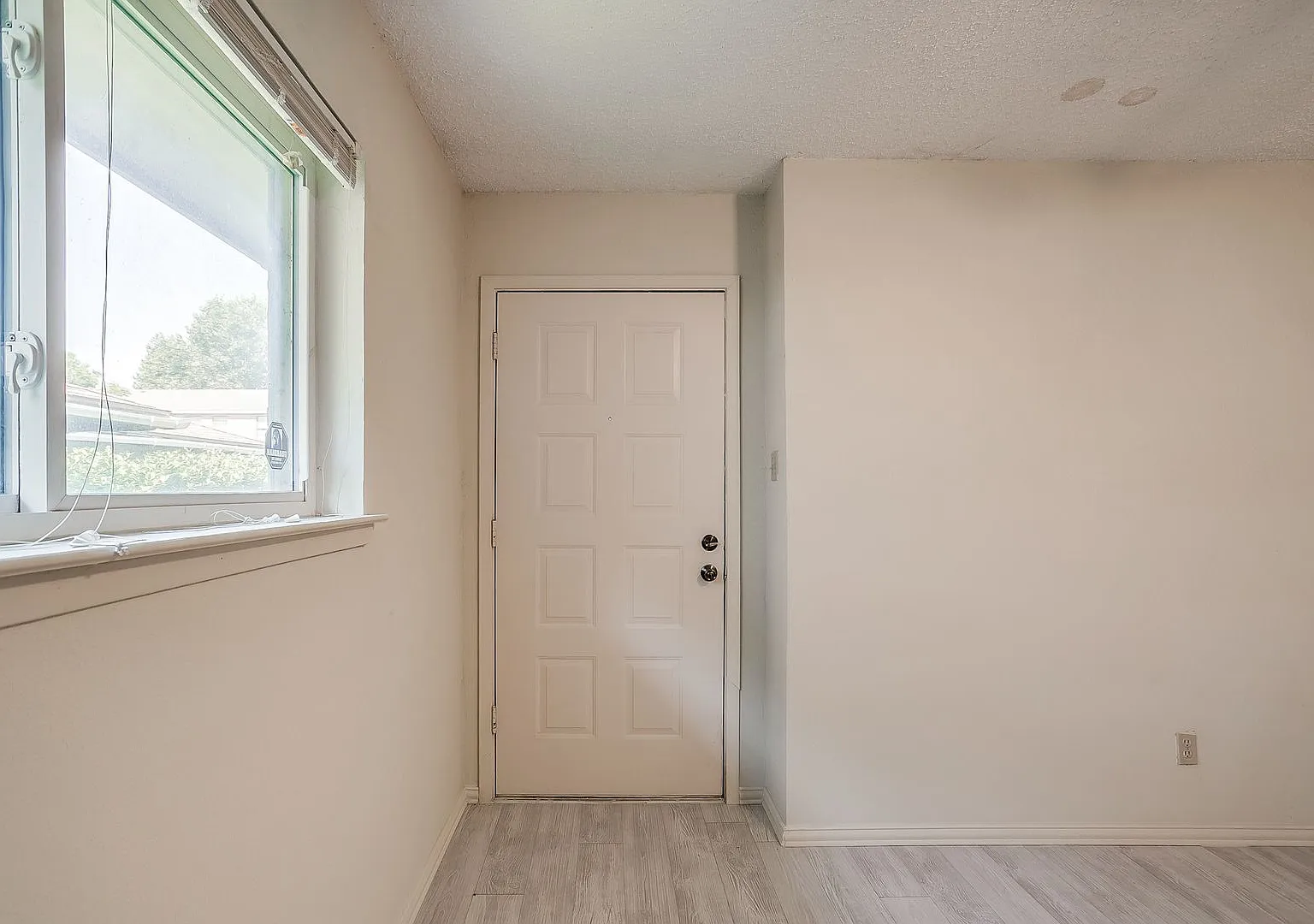 One side of 2 story duplex available- 3 bed 2 bath- White Settlement- 76108 — Photo 4