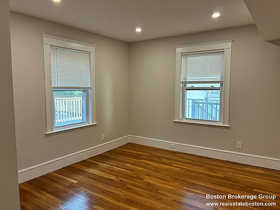 5th image of 11 Romsey St #2