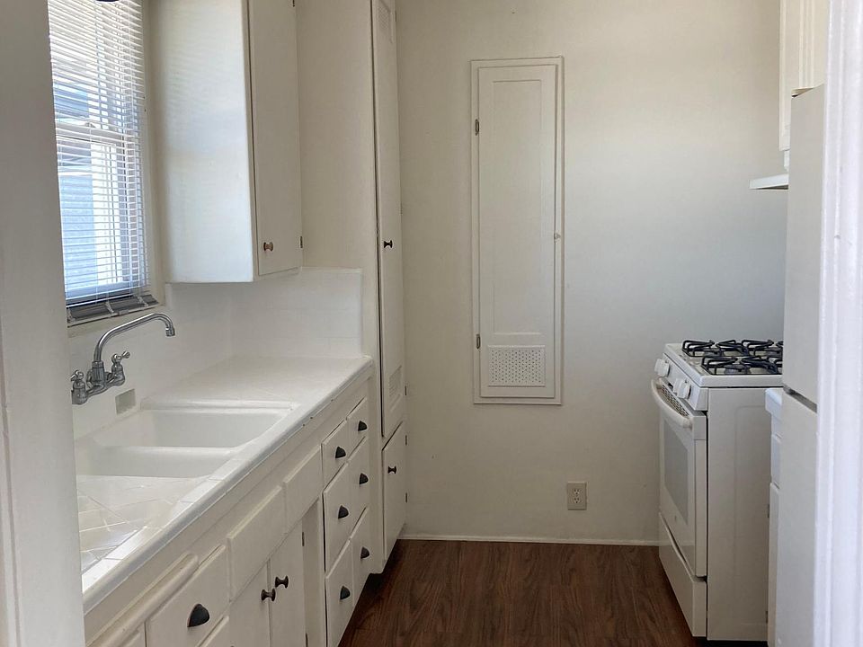 1st image of 7616 3/4 Crenshaw Blvd