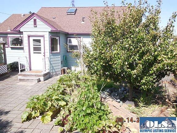 5th image of 726 Georgiana St
