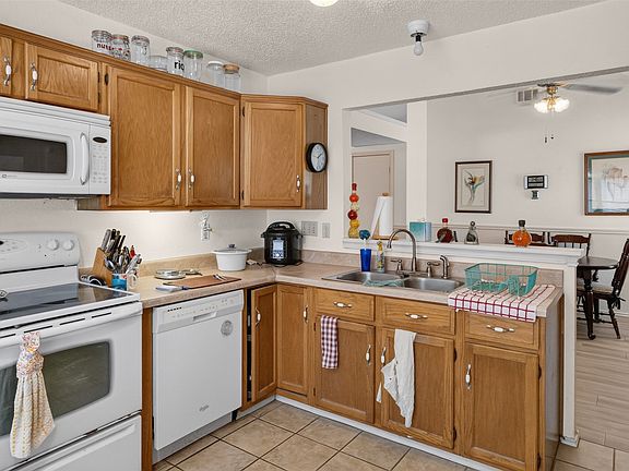 5th image of 1545 Evergreen Dr