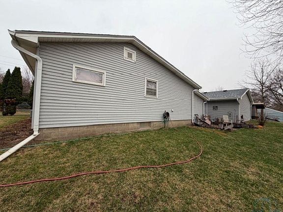2nd image of 715 Burton St