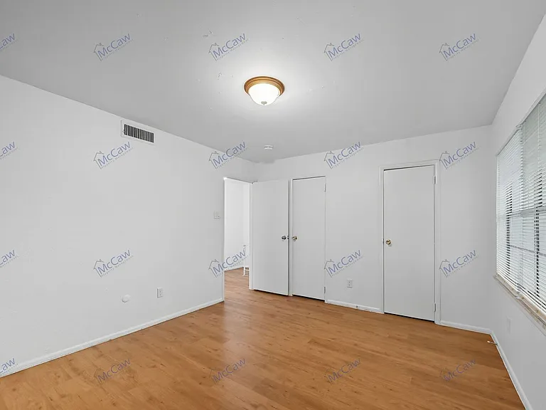 616 Moore St #D — Photo 12