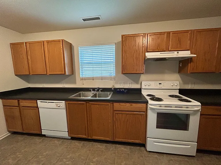 3015 Meadow Knoll Dr — Photo 8