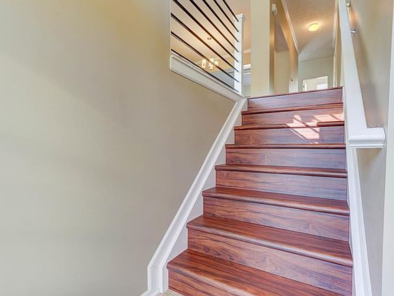 5th image of 2701 Gardenia Ave APT 3