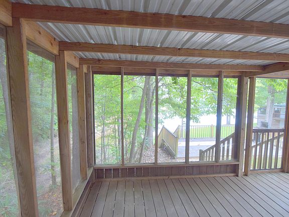Image 4: Screened Porch