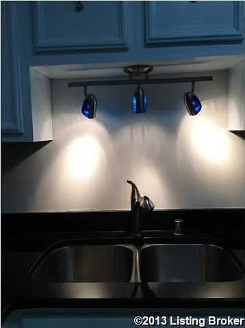 2 bed, 1109 sqft, $1,395 — Photo 3
