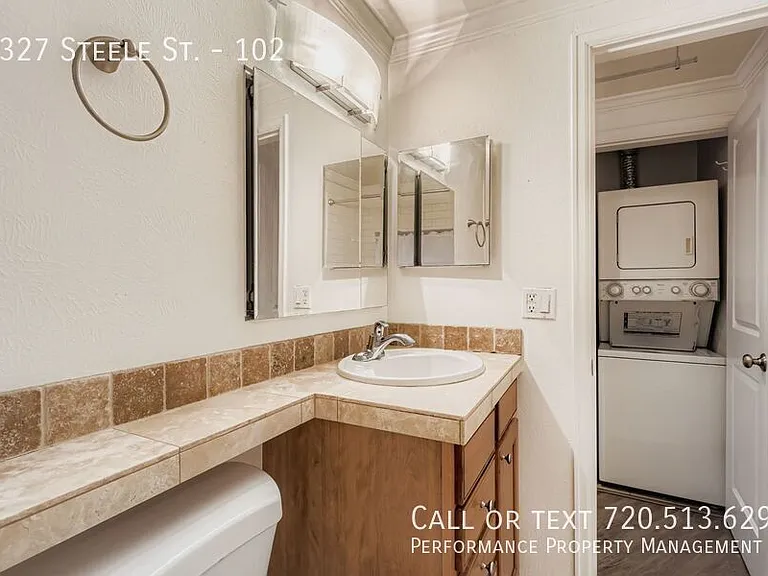 1327 Steele St #102 — Photo 10