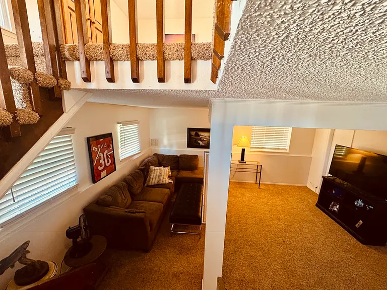 323 S Jefferson Ave — Photo 16