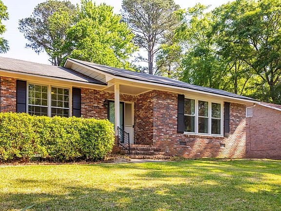 4th image of 4027 Savannah Dr