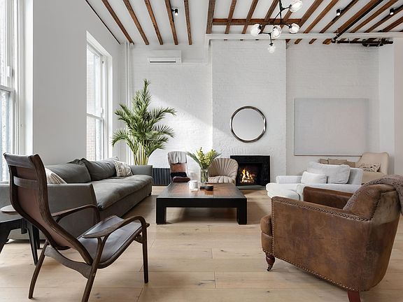 4th image of 121 Waverly Pl #2/3