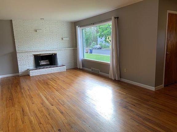 3rd image of 3907 W Sanson Ave