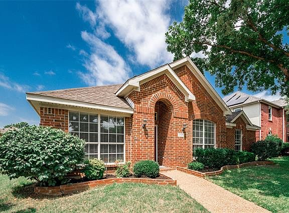 2nd image of 1128 Taylor Ln