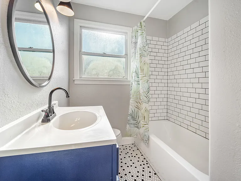 3546 Hibiscus St — Photo 9