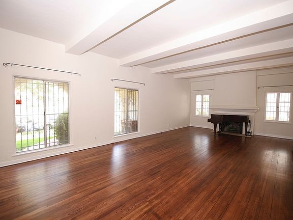 2nd image of 150 N Detroit St #150