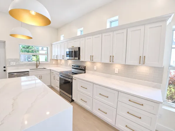 520 38TH Street, West Palm Beach, FL 33407