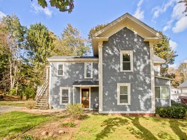 95 School St, Warren, MA 01083