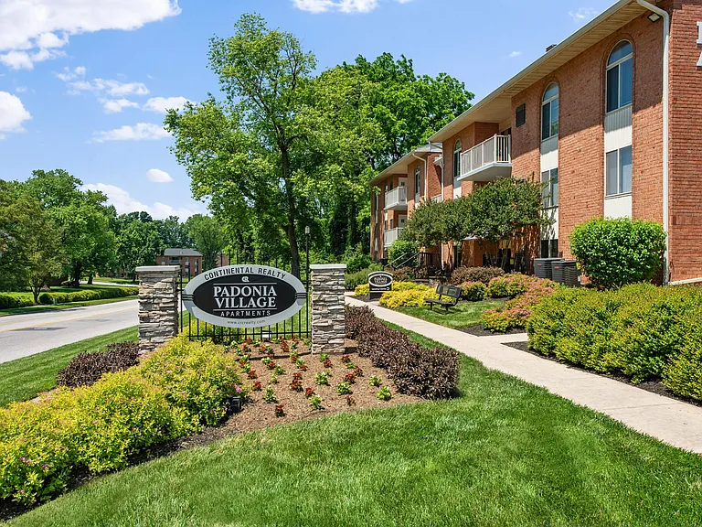 Padonia Village Apartments — Photo 31