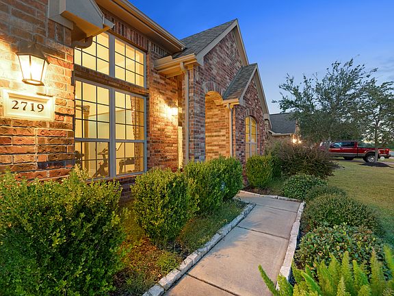 3rd image of 2719 Pepper Landing Ln