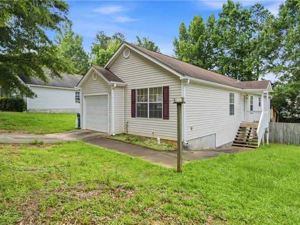 1596 Wembley Dr, Douglasville, GA 30134