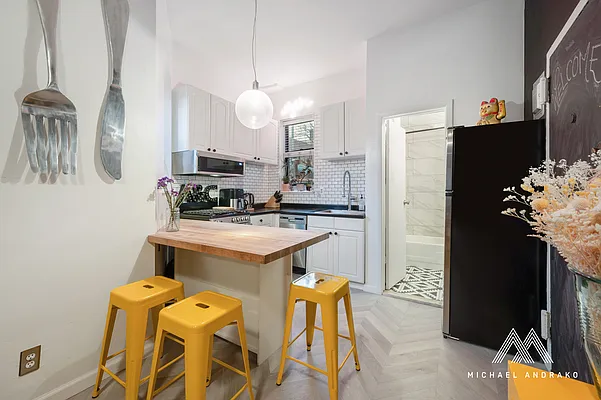 Rented by Cooper & Cooper Real Estate | media 15