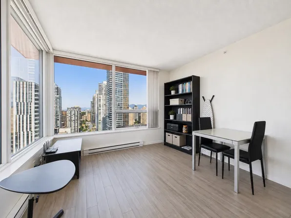 6658 Dow Ave #3205, Burnaby, BC V5H 0C7