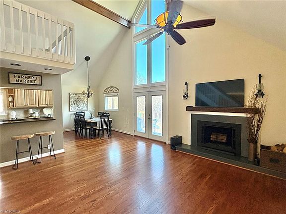 3rd image of 6517 Blazingwood Dr