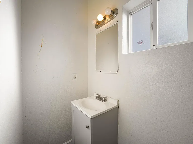 203 Bissell Ave #2 — Photo 16