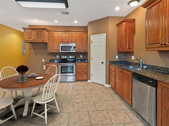 4th image of 620 Bienville St APT 7
