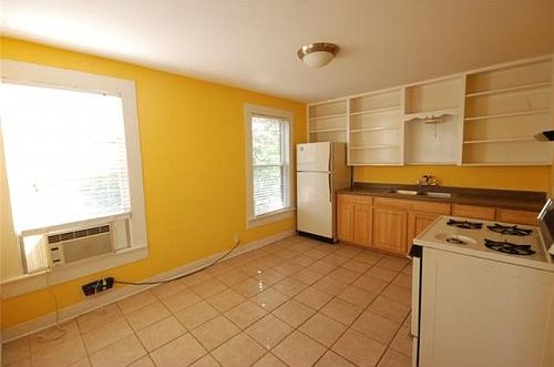 5th image of 5104 Avenue H #B-up