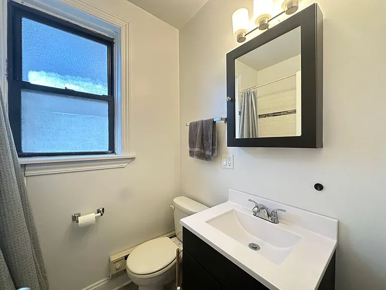 3345 N Marshfield Ave #604 — Photo 17