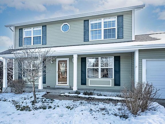2nd image of 415 Harvest Hill Ct