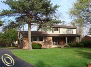 35266 Valley Forge Dr, Farmington Hills, MI 48331