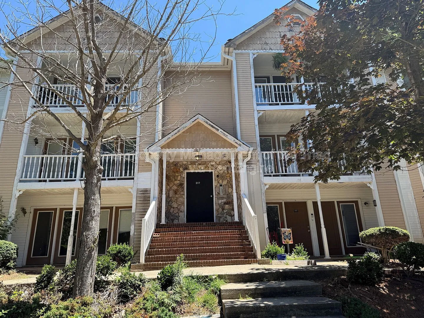 2 bed, 2.0 bath, 968 sqft, $1,195 — Photo 1
