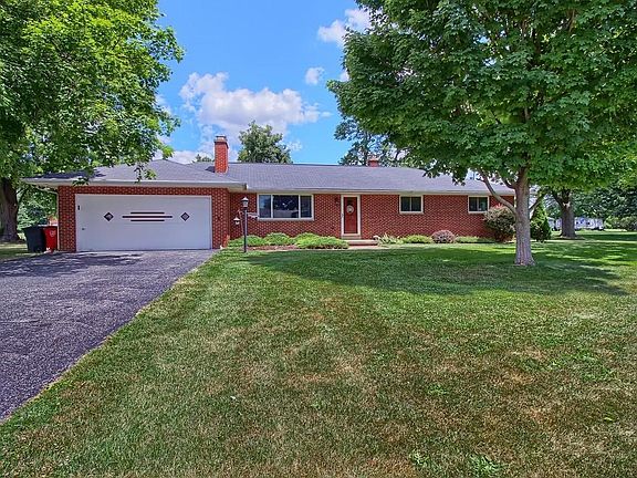 4th image of 4550 Anglebrook Dr