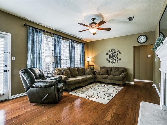 3rd image of 8705 Muir Dr