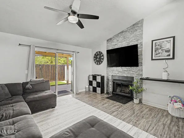1852 S Skyview Pl, Tucson, AZ 85748