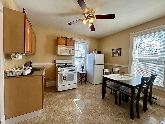 3rd image of 237 Water St APT 2L