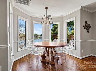 476 44th Avenue Dr NW, Hickory, NC 28601