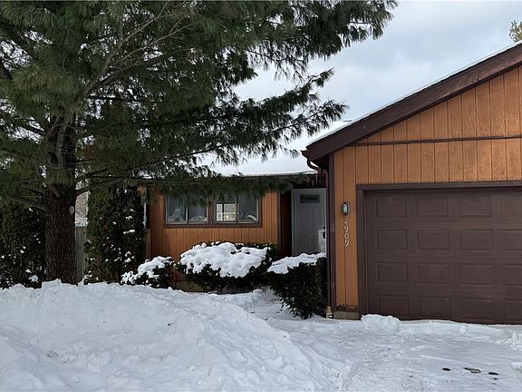 2nd image of 4909 Fishcreek Rd