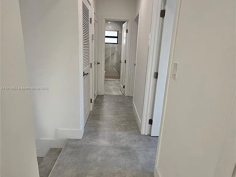 12615 N Miami Ave — Photo 35