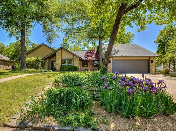 3008 E Broken Bow Rd, Edmond, OK 73013